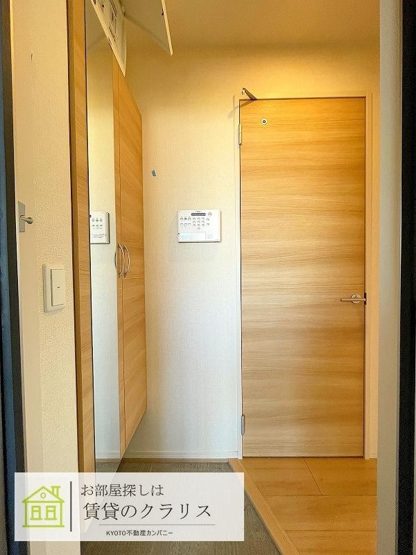 D-room桂西口の玄関