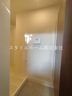 【玄関】 | D-square湊町  | イメージ写真です。