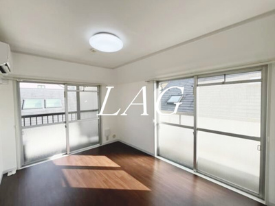 【居間・リビング】 | ＶＩＳＴＡ富ヶ谷 | 洋室のお部屋です。