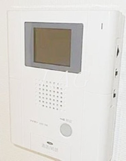 【設備】 | ソサエティ新中野 | モニター付インターホンです。