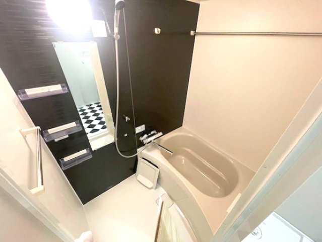 神戸市東灘区深江本町３丁目の賃貸マンションの浴室