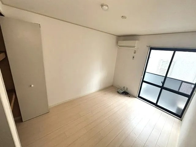 神戸市東灘区魚崎北町６丁目のアパートの居間・リビング