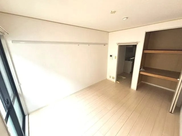 神戸市東灘区魚崎北町６丁目のアパートの居間・リビング