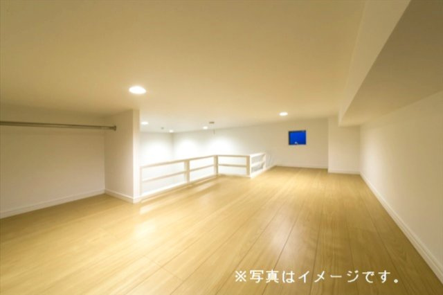 神戸市東灘区青木５丁目のアパートの居間・リビング