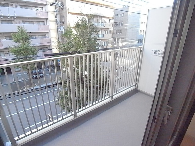 神戸市中央区日暮通３丁目の賃貸マンションのバルコニー