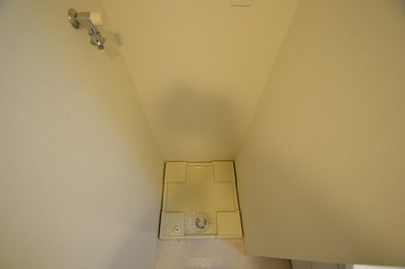 神戸市中央区加納町３丁目の賃貸マンションの洗面所