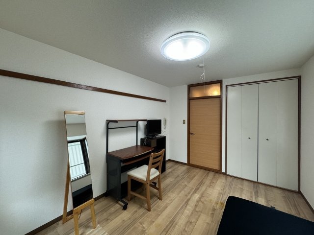 神戸市灘区六甲台町の賃貸マンションの居間・リビング