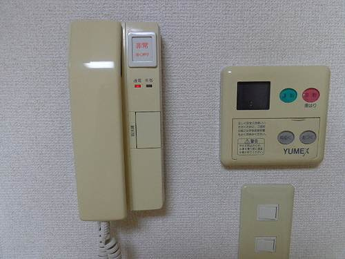 狛江市中和泉５丁目の賃貸マンションのセキュリティ|インターフォン
