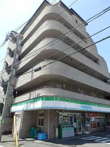 狛江市中和泉５丁目の賃貸マンションの外観|外観