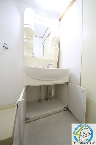 レジデンシアモンティークロの独立洗面台|※類似部屋