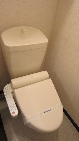 レオネクストラ　ファミーユのその他|温水洗浄機付き便座です♪
