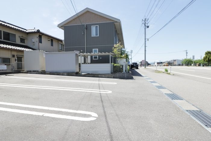 D-roomアスカの駐車場