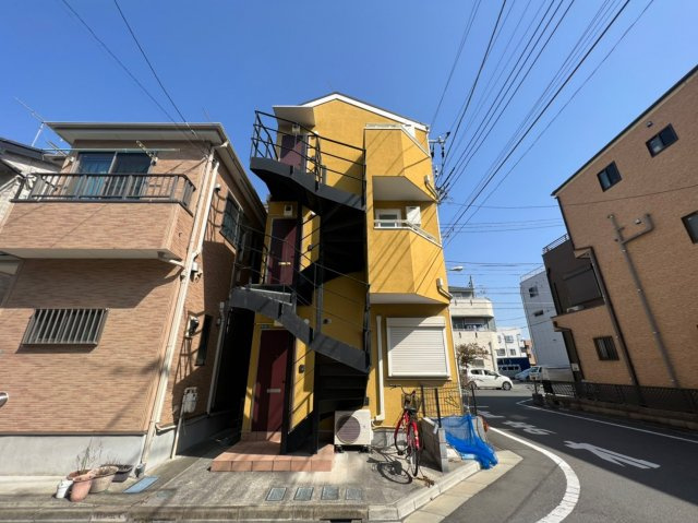 江戸川区篠崎町２丁目のアパートの外観