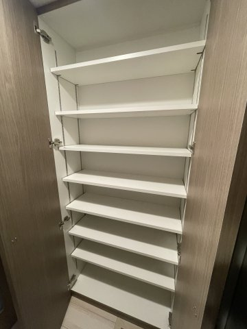 オーセンティックビュー横濱の玄関