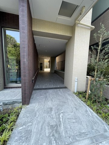 オーセンティックビュー横濱のエントランス