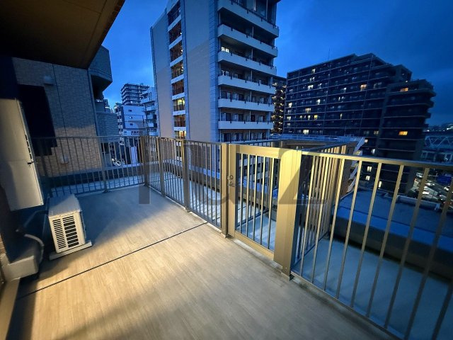 ブライズ川崎本町 のバルコニー