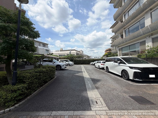 【駐車場】