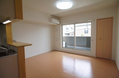 Ｆａｉｒｙ　Ｇａｒｄｅｎの居間・リビング