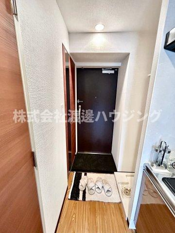 アリビオ江坂南金田の玄関