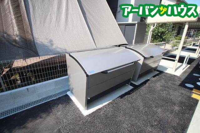 フォレスト平野B 西棟