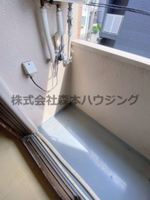 【設備】 | 　メゾンティグレ | 洗濯機置き場です
※実際のお部屋の写真です
