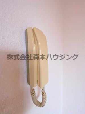 【セキュリティ】 | 　メゾンティグレ | ※同タイプ別室の写真を使用しています。
　設備内容や色調など相違がある場合は実際のお部屋の現状優先となります。