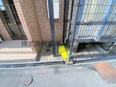 【その他共用部分】 | 　メゾンティグレ | 専用ごみ置き場です