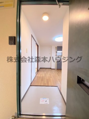 【内装】 | 　メゾンティグレ | ※同タイプ別室の写真を使用しています。
　設備内容や色調など相違がある場合は実際のお部屋の現状優先となります。