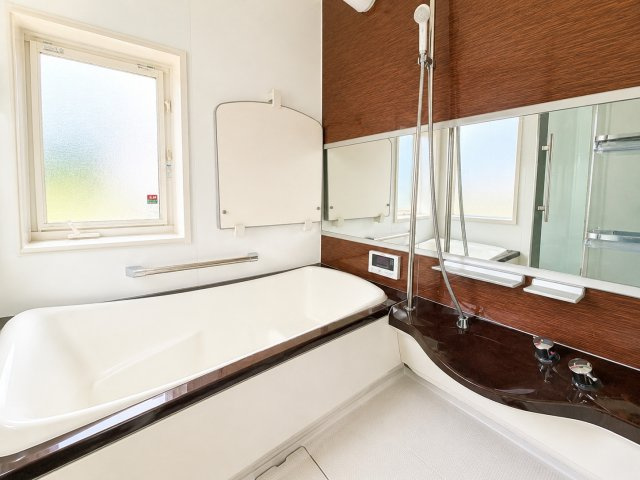 東近江市蒲生堂町の浴室