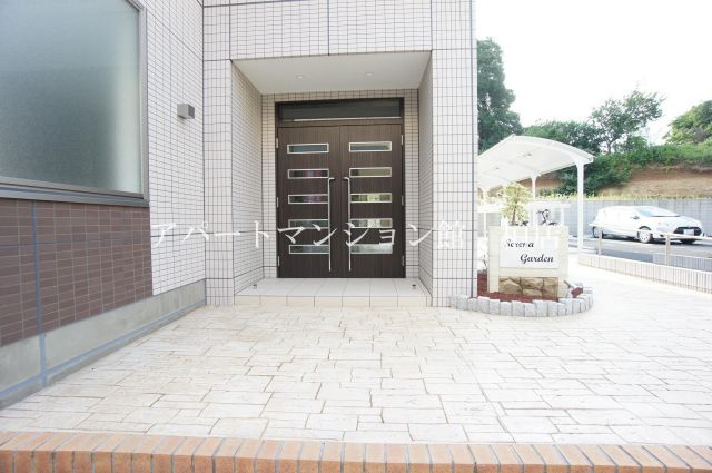 Serena Gardenのエントランス