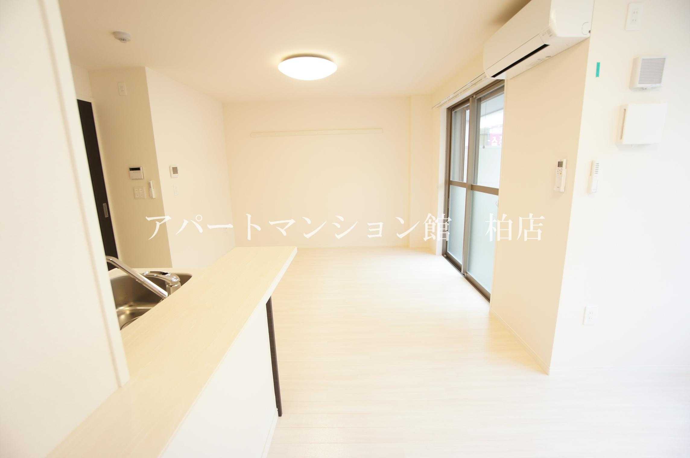 Serena Gardenの居間・リビング