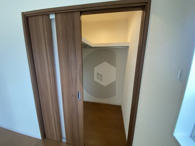フェリスコート若江北町1の収納