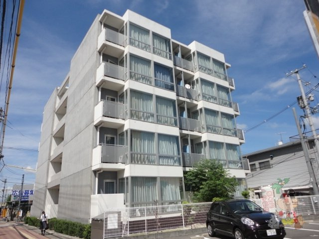 シャインコート岡南町の外観