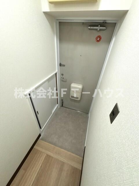 海神コーポの玄関