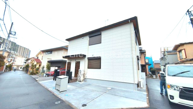 クレスト・トモの外観