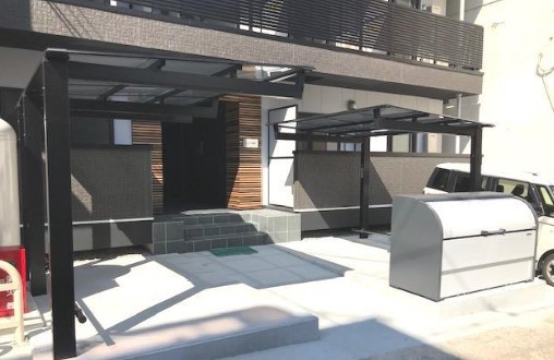 呉市本町の賃貸マンションのエントランス