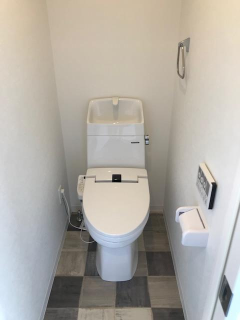 呉市本町の賃貸マンションのトイレ