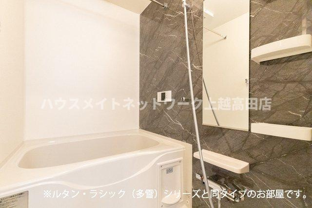 グラン　アクシス　Ⅰの浴室|追焚機能付（参考室内写真ルタン・ラシック（多雪）と同タイプ）