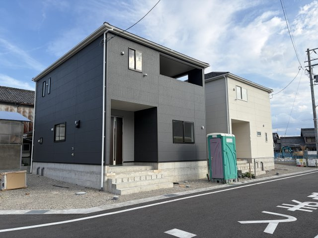 【カエデプラス不動産】東近江市中野町第2　全2棟の外観