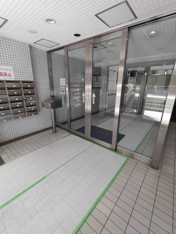 東池袋ハイツ壱番館のエントランス