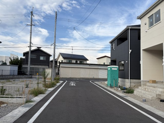 東近江市中野町の前面道路含む現地写真