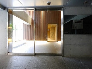 ズーム川崎のエントランス