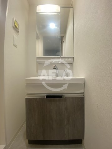 プレサンス大国町アドロッソの独立洗面台|プレサンス大国町アドロッソ　洗面化粧台
