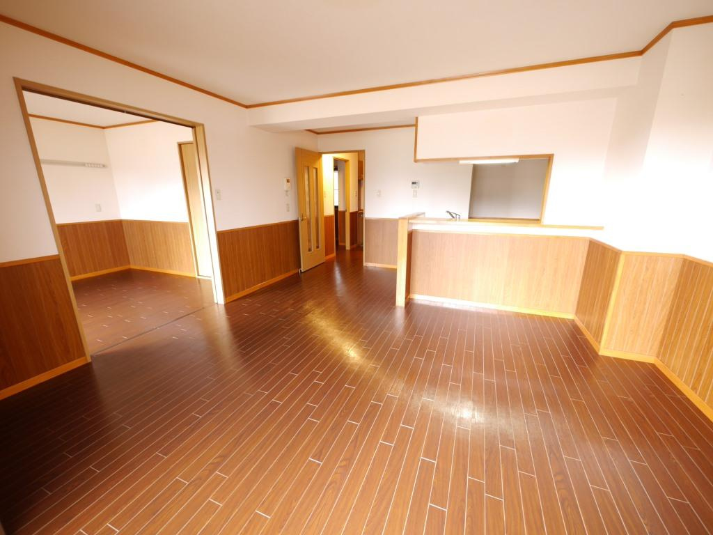 神栖市大野原４丁目の賃貸マンションの居間・リビング