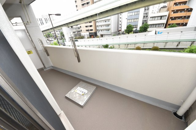 アシュランス新町のバルコニー