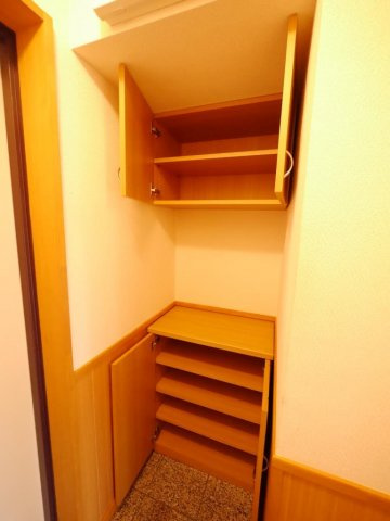 グレイスメゾンⅡの玄関