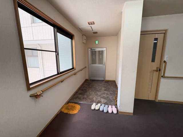 アミクス清水谷の玄関