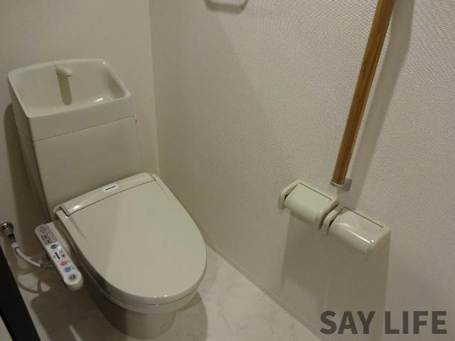 ユニヴァリィソーエのトイレ