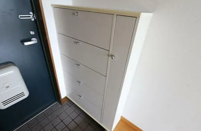 児玉マンションの玄関