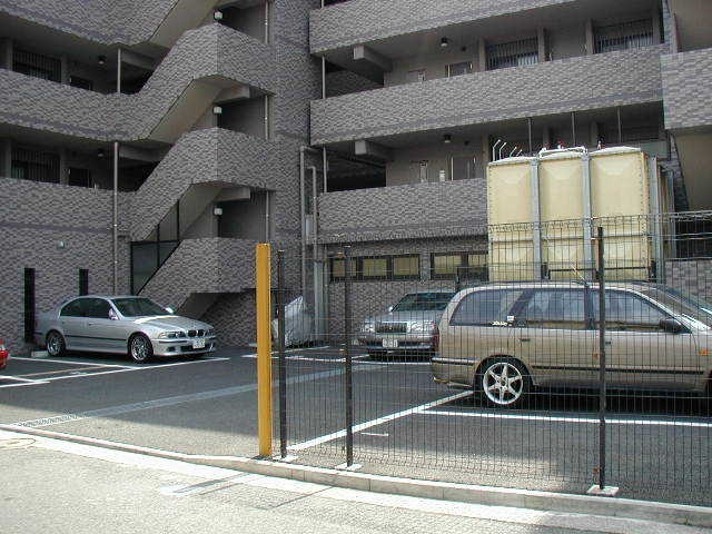 サンパティークの駐車場
